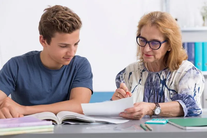 Jak ustalić stawkę za korepetycje z angielskiego? Oto czynniki, które mają znaczenie