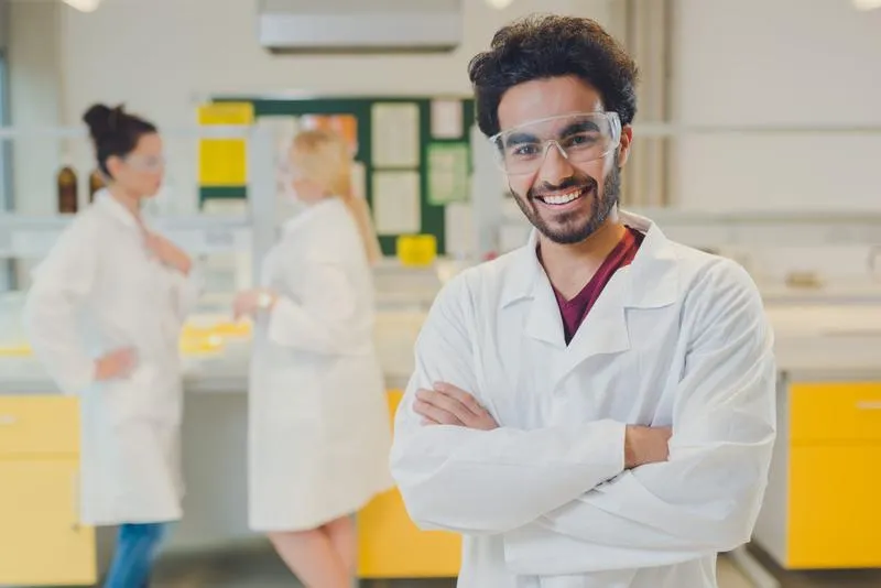 Nauka praktyczna kontra teoria